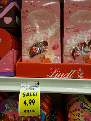 Grocery Store «Schnucks», reviews and photos, 1160 Shackelford Rd, Florissant, MO 63031, USA