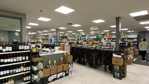 Liquor Store «Hennepin Lake Liquor Store», reviews and photos, 1200 W Lake St, Minneapolis, MN 55408, USA
