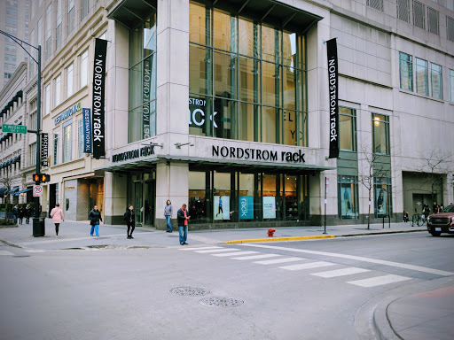 Department Store «Nordstrom Rack Chicago Avenue», reviews and photos, 101 E Chicago Ave, Chicago, IL 60611, USA