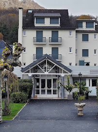 Extérieur du Restaurant Logis Hôtel les Cimes à Argelès-Gazost - n°5