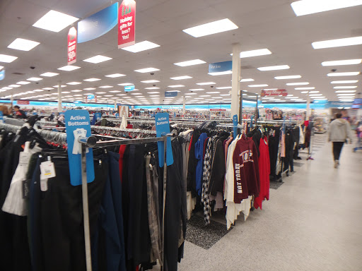 Clothing Store «Ross Dress for Less», reviews and photos, 2365 S Hwy 27, Clermont, FL 34711, USA