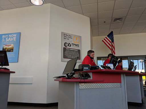 Tire Shop «Discount Tire Store - Scottsdale, AZ», reviews and photos, 20555 N Scottsdale Rd, Scottsdale, AZ 85255, USA