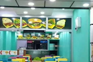Öz Burger image