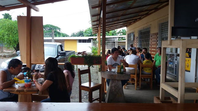 Opiniones de Bar Restaurant Canuto en Quevedo - Pub
