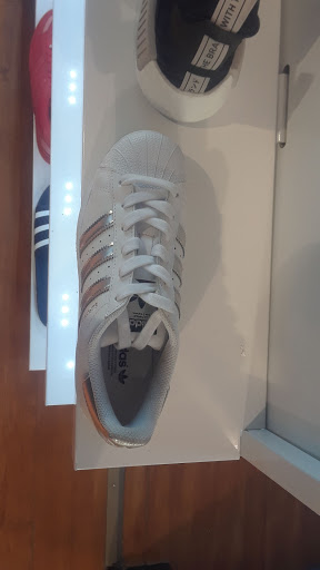 Shoe Store «Shiekh Shoes», reviews and photos, 7215 Stockton Blvd, Sacramento, CA 95823, USA