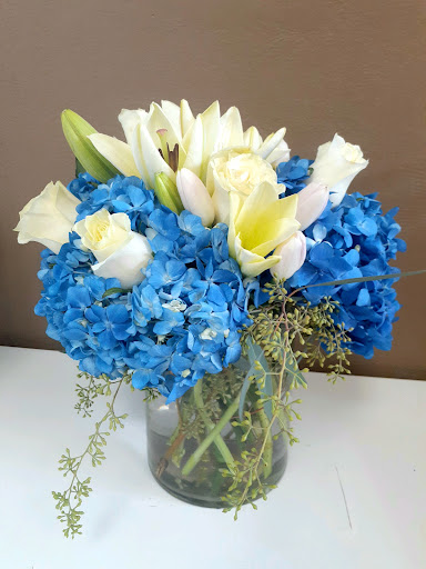 Florist «West Hollywood Florist», reviews and photos, 8205 Santa Monica Blvd, West Hollywood, CA 90046, USA
