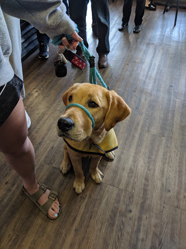 Shopping Mall «Golden Horseshoe Shopping Center», reviews and photos, 1088 Wilmot Rd, Scarsdale, NY 10583, USA