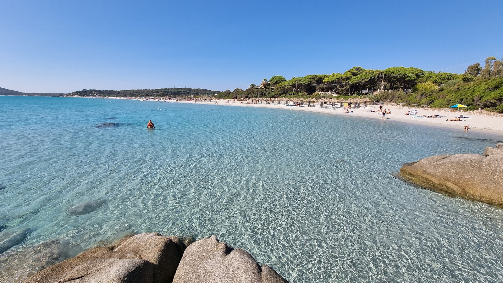 Foto van Spiaggia di Simius met hoog niveau van netheid