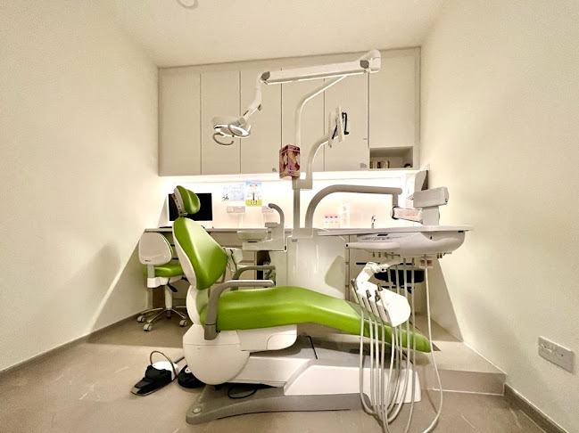 Q & M Dental Surgery (Keat Hong) - Singapore