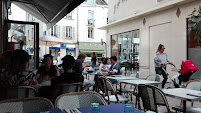 Atmosphère du Café Café Les Glaces à Fontainebleau - n°4