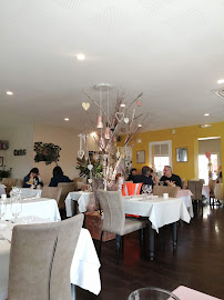 Atmosphère du Restaurant La Toque Rose à Malafretaz - n°10
