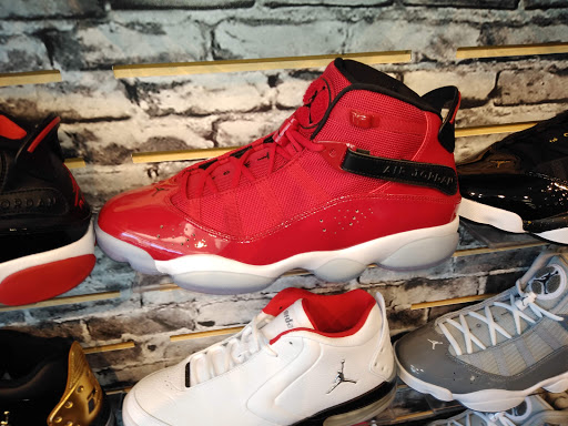 Shoe Store «Hibbett Sports», reviews and photos, 2525 E Hillsborough Ave #149, Tampa, FL 33610, USA