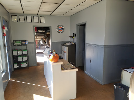 Auto Repair Shop «Stan Graybill Auto Services», reviews and photos, 253 E Main St, New Holland, PA 17557, USA