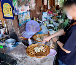 ป้าหว่างหมี่พันลับแล photo