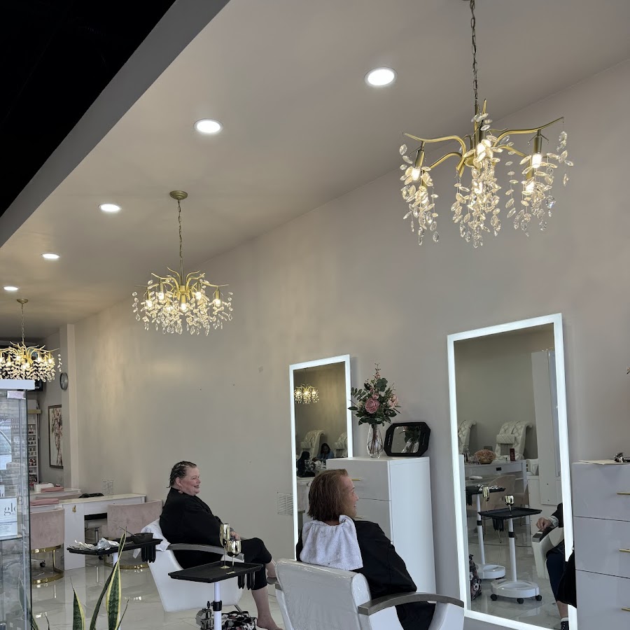 Best Nail Salon in Greater Uptown