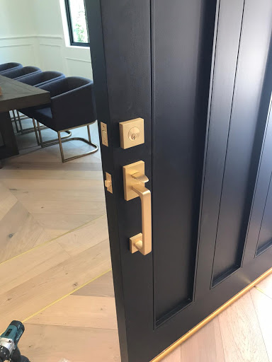 Locksmith «101 Locksmith Inc», reviews and photos, 19429 Kittridge St, Reseda, CA 91335, USA