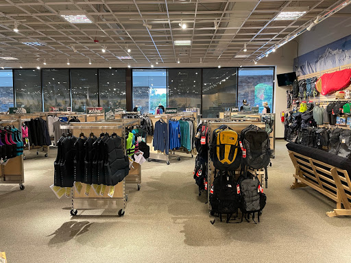 Sporting Goods Store «Peter Glenn Ski & Sports», reviews and photos, 5600 Roswell Rd, Atlanta, GA 30342, USA