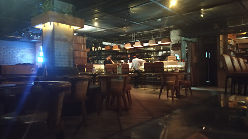 Iso Cafe & Bar