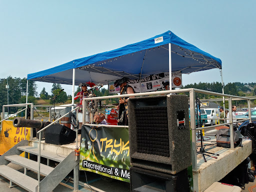 Coffee Shop «The Bell & Whistle Coffee House», reviews and photos, 16340 Lower Harbor Rd, Brookings, OR 97415, USA