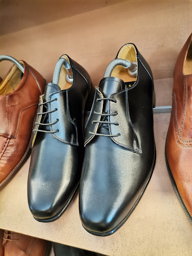 L. Vallejo - Zapatería