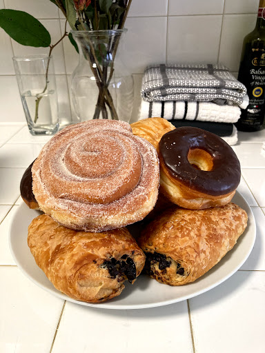 Donut Shop «Miss Donuts», reviews and photos, 2520 Robertson Blvd, Los Angeles, CA 90034, USA