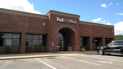 Print Shop «FedEx Office Print & Ship Center», reviews and photos, 880 W 78th St, Chanhassen, MN 55317, USA