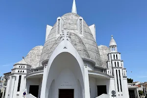 Église Sainte-Jeanne d'Arc image