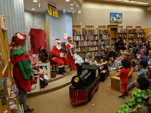 Book Store «Barnes & Noble», reviews and photos, 960 S Colorado Blvd, Glendale, CO 80246, USA