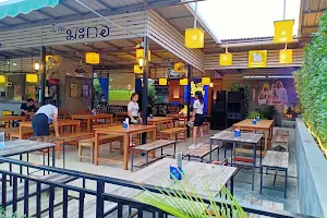 ร้านอาหาร มะกอ image