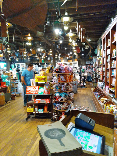 American Restaurant «Cracker Barrel Old Country Store», reviews and photos, 235 Long Hollow Pike, Goodlettsville, TN 37072, USA