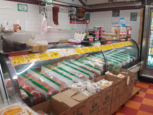 Supermarket «Super Mercado Roman», reviews and photos, 6978 N Clark St, Chicago, IL 60626, USA