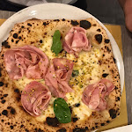 Photo n°3 de l'avis de Alessandro.i fait le 28/09/2019 à 08:34 sur le  Pizzeria 76 à Torre del Greco