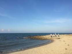 Samphimo Beach'in fotoğrafı - rahatlamayı sevenler arasında popüler bir yer