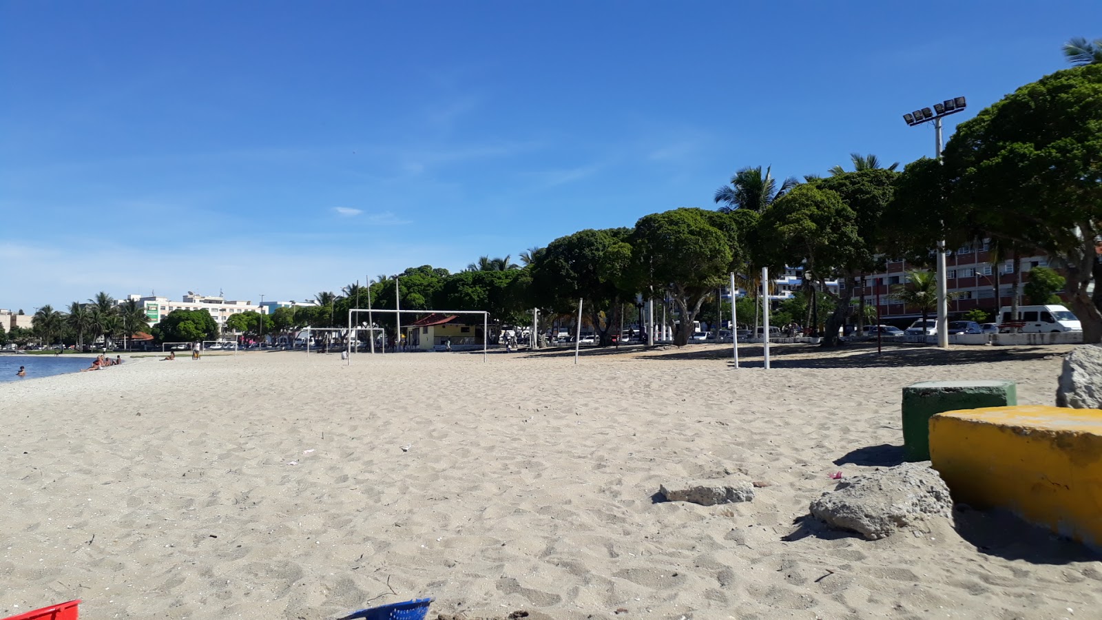 Fotografie cu Praia da Pontinha cu nivelul de curățenie înalt