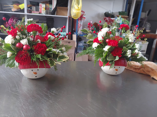 Florist «Marion Smith Florist», reviews and photos, 5904 7th St, Zephyrhills, FL 33542, USA