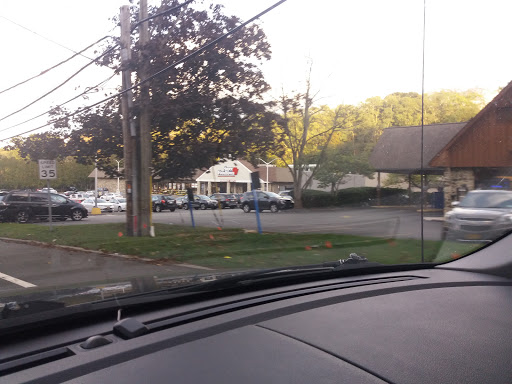 Grocery Store «Super Foodtown of Croton-on-Hudson», reviews and photos, 2005 Albany Post Rd, Croton-On-Hudson, NY 10520, USA