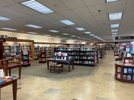 Book Store «Barnes & Noble @ VCU», reviews and photos, 1111 W Broad St, Richmond, VA 23284, USA