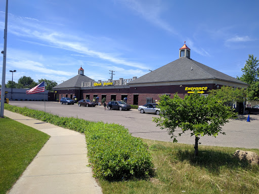 Car Wash «Wash Pointe Car Wash», reviews and photos, 28245 John R Rd, Madison Heights, MI 48071, USA