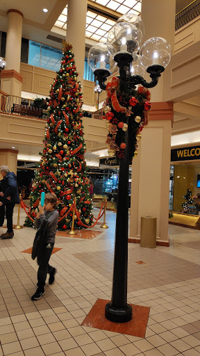 Shopping Mall «Fifth Avenue Place», reviews and photos, 201 Fifth Ave, Pittsburgh, PA 15222, USA