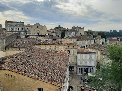 Bus stop à Saint-Émilion