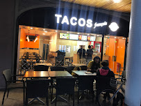 Atmosphère du Restaurant de tacos Tacos Francais(French Wraps) à Ermont - n°1