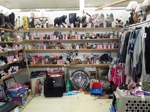 Flea Market «Traderbakers Flea Market», reviews and photos, 2080 Burton Ln, Martinsville, IN 46151, USA