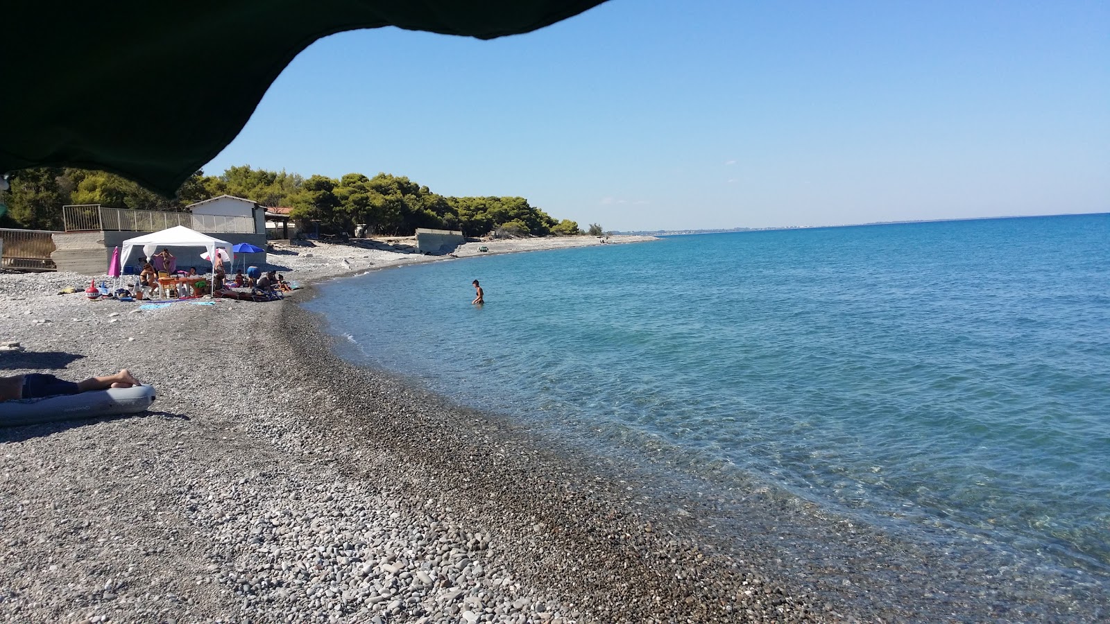 Foto di Campeggio Il Delfino con una superficie del ciottolo grigio