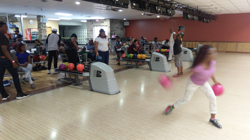 Bowling Alley «Wickliffe Lanes», reviews and photos, 30315 Euclid Ave, Wickliffe, OH 44092, USA