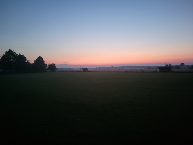 Opinii despre Boisko Brzeźno, Maratończyk Brzeźno în Gniezno - Boisko do piłki nożnej