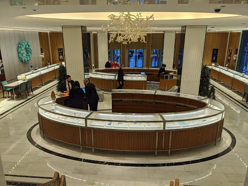 Jewelry Store «Tiffany & Co.», reviews and photos, 730 N Michigan Ave, Chicago, IL 60611, USA
