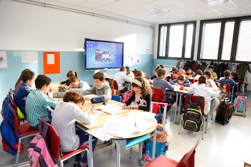 Escolàpies Sant Martí: Batxillerat, ESO, Primaria, Infantil en Barcelona