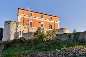 Castello D'Alagno image