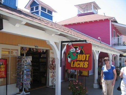 Hot Licks Long Beach, 419 Shoreline Village Dr, Long Beach, CA 90802, USA, 