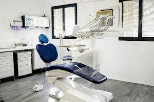 Studio Dentistico Sorrisi Piombino | Dr. Andrea Grande e D.ssa Ginevra Grande | Dentisti Piombino image